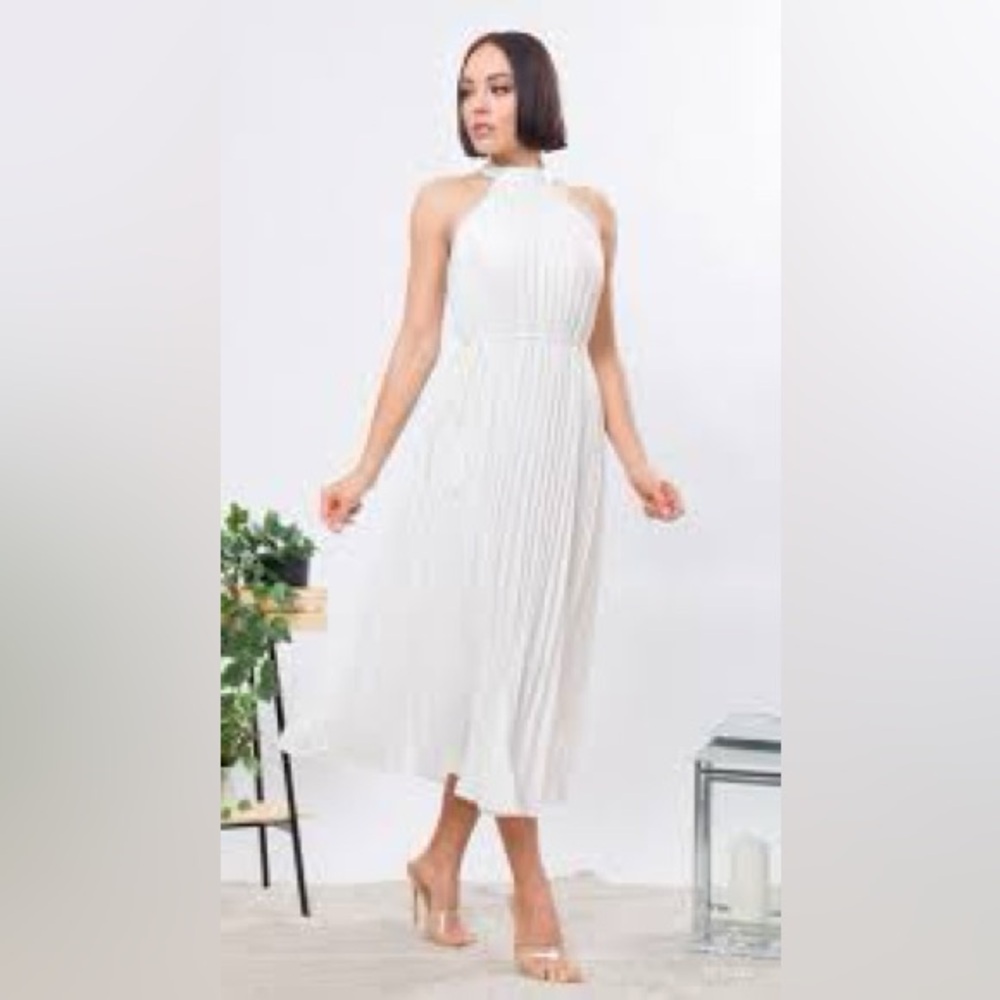 WD.NY Elegant White Pleated Midi Dress